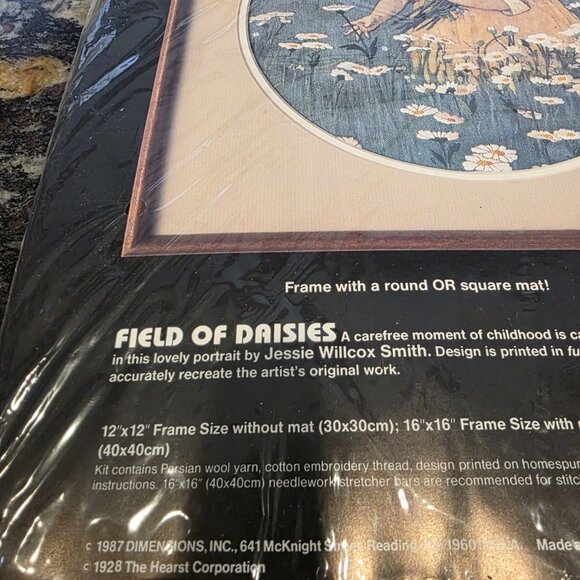 DIMENSIONS Vintage 1987 FIELD OF DAISIES Crewel Embroidery 1327 Kit NEW & SEALED - Picture 3 of 5